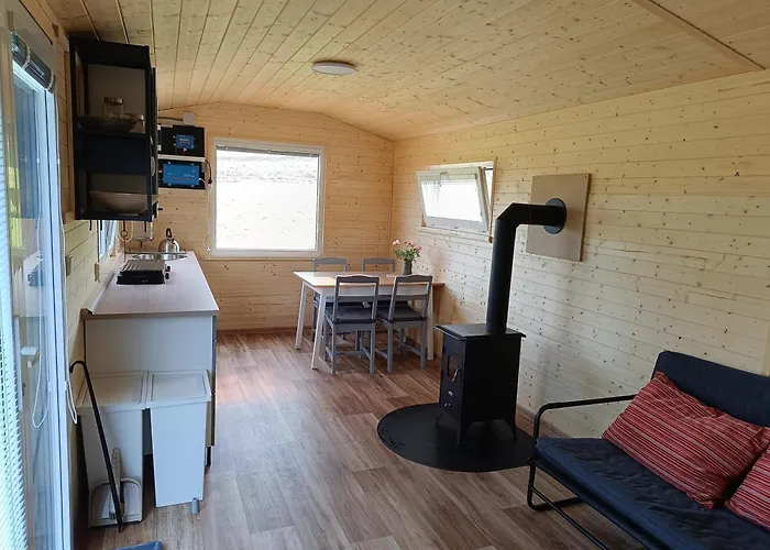 Maringotka U Skalek Lodge *